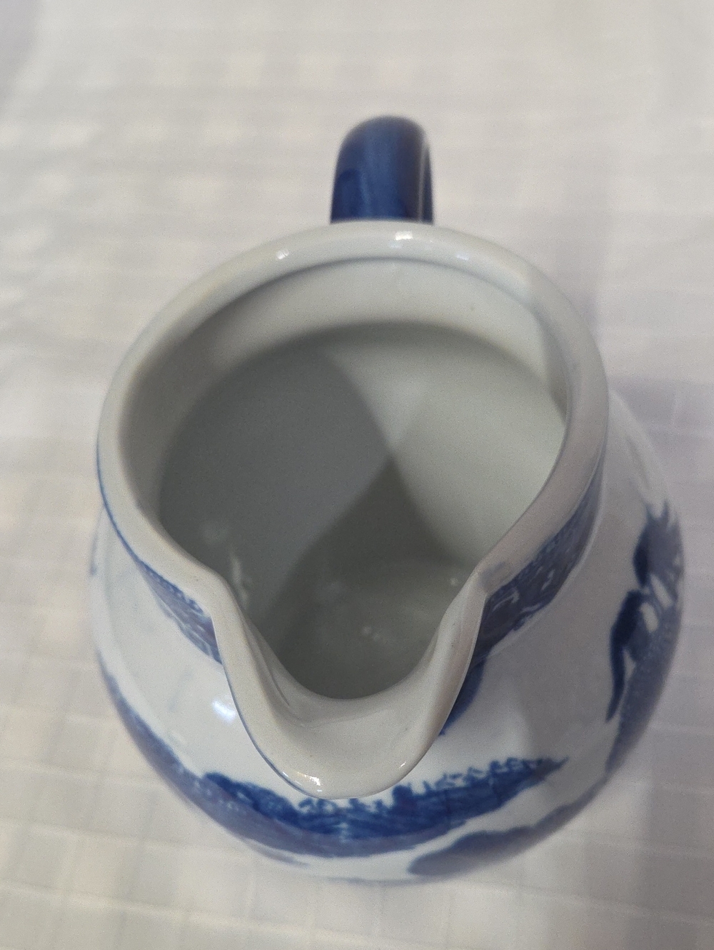 Victoria Ware Willow Pattern - Picture 4 of 5